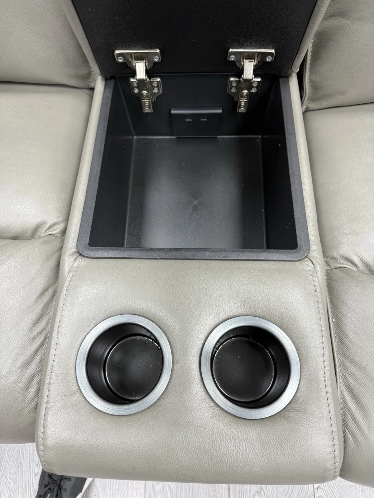 Leicester sofa sale with leather and fabric 3+2 sets Leicester sofa sale with leather and fabric 3+2 sets