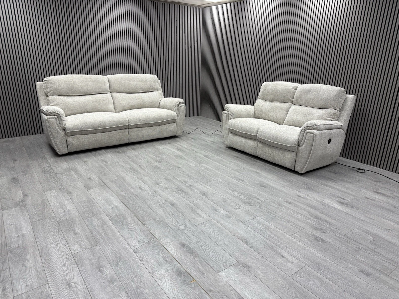 SCS ASHTON 3+2 SEATER SOFA SET FABRIC ELECTRIC RECLINER CHUNKY PUMACE RRP £1999.99