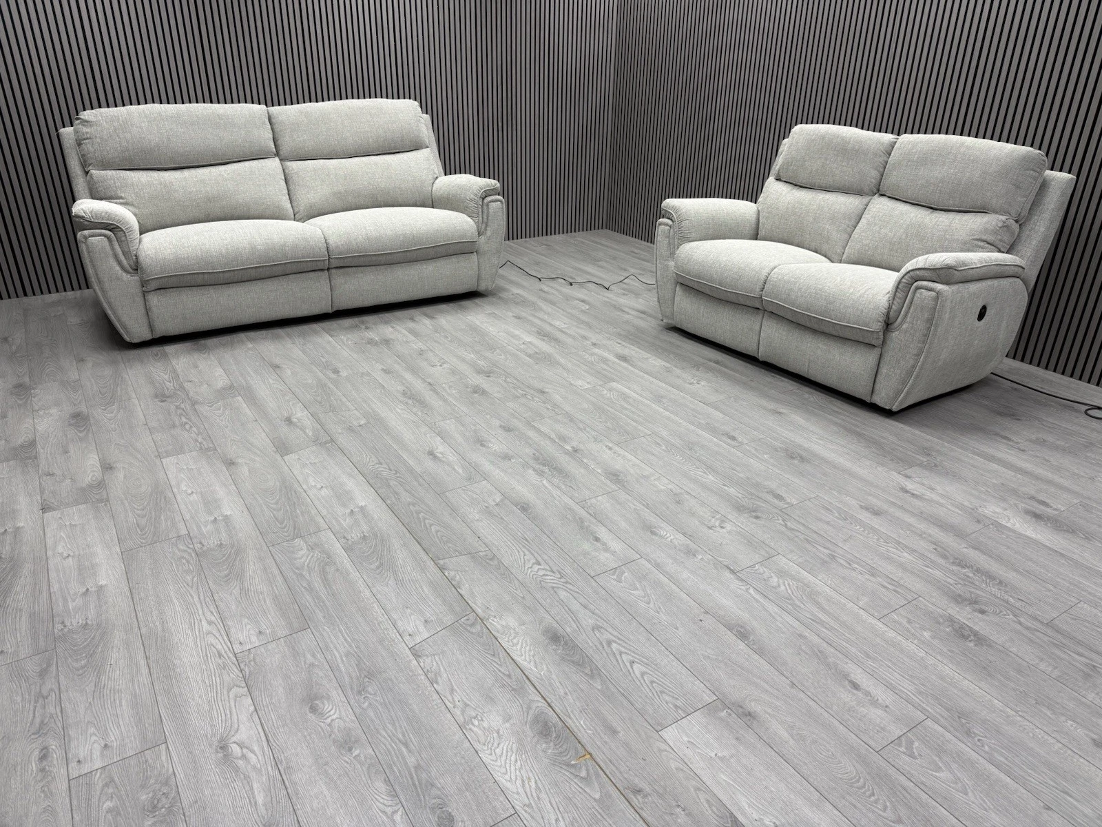 SCS ASHTON 3+2 SEATER SOFA SET FABRIC ELECTRIC RECLINER LIGHT GREY RRP £1999.99